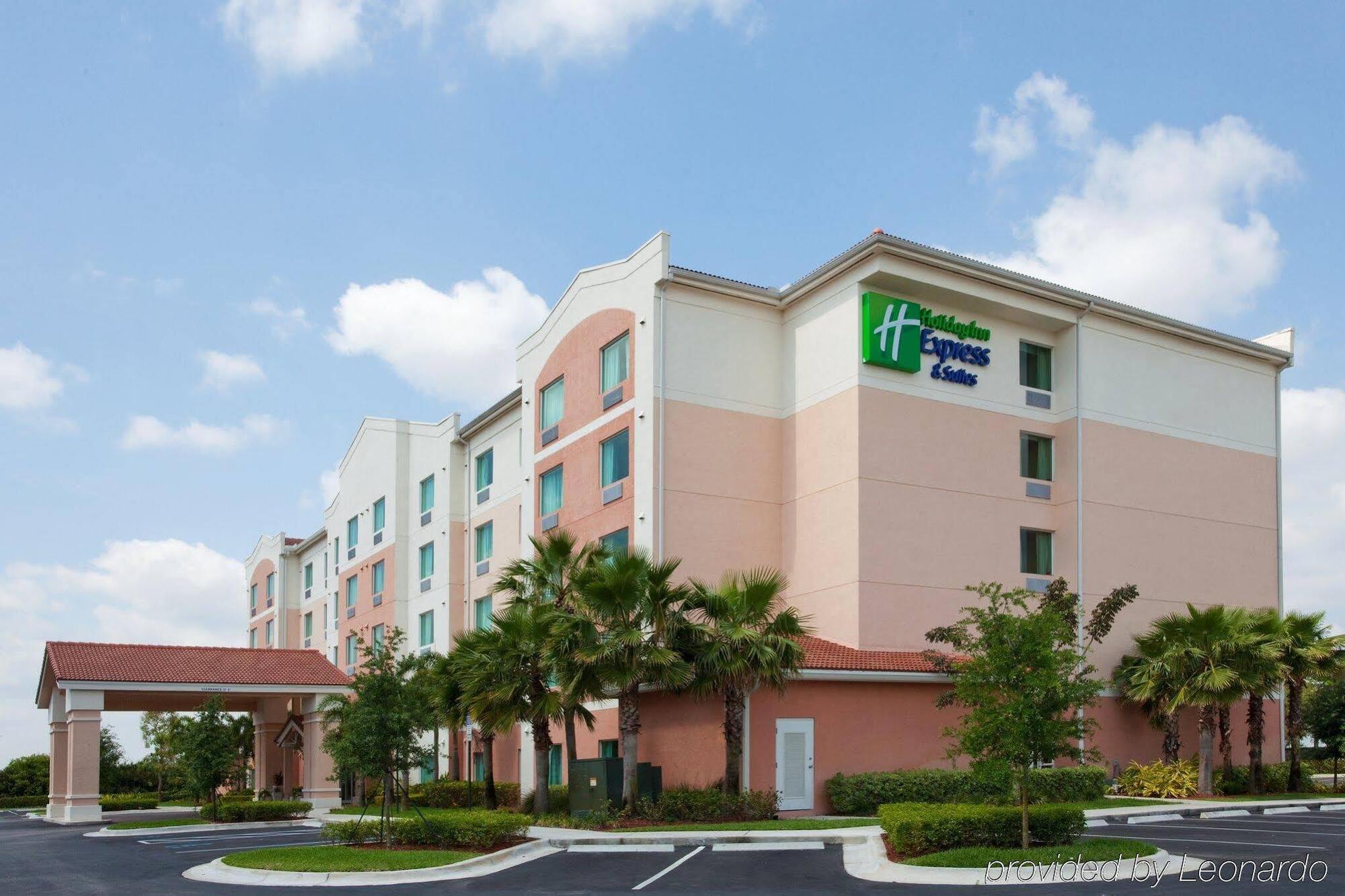 Holiday Inn Express & Suites Pembroke Pines-Sheridan St By Ihg Exterior photo